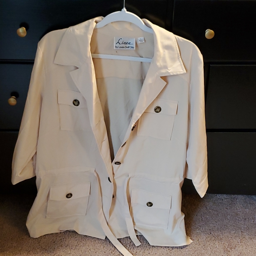 Cream button down blouse👕